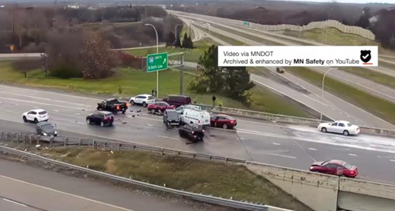  - VIDEO - Cette portion d'autoroute verglacée a posé de gros problèmes aux automobilistes