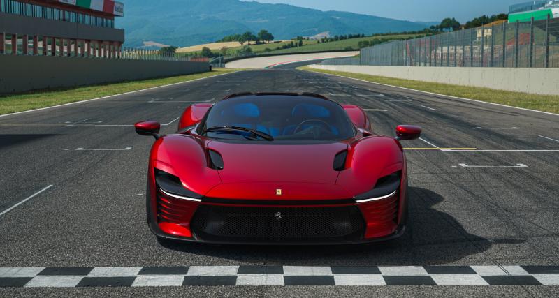  - Ferrari Daytona SP3 : toit targa pour cette supercar exclusive à moteur V12
