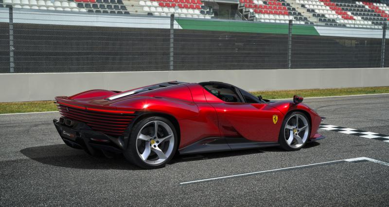Ferrari Daytona SP3 : toit targa pour cette supercar exclusive à moteur V12 - Ferrari Daytona SP3