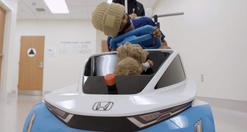 Pour Noël, Honda offre une voiture aux enfants hospitalisés - Honda Shogo