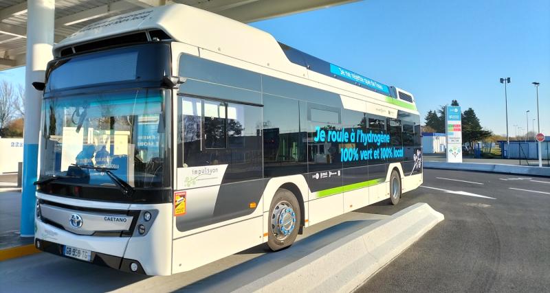  - Un bus à hydrogène en partie réalisé par Toyota livré en Vendée
