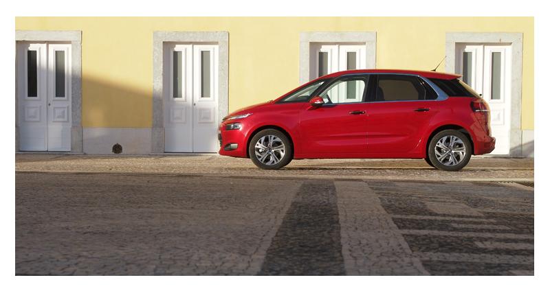  - Essais : Citroën C4 Picasso II et nouveau Kia Carens