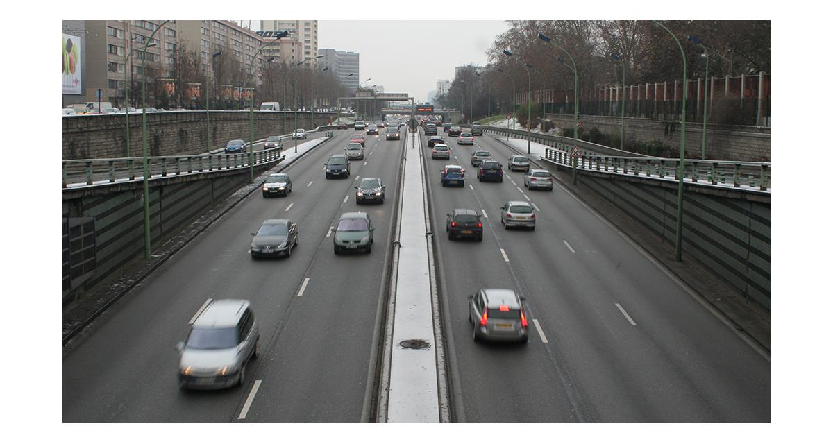 Sécurité routière : 3,6 % de morts en plus en novembre 2015