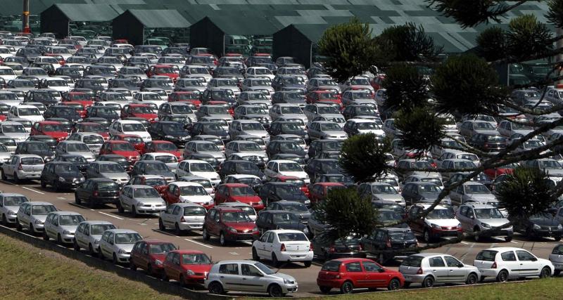 - Ayrault : "les dirigeants automobiles doivent dire leur stratégie de développement. »"