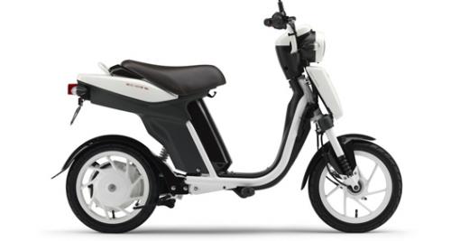 Yamaha EC-03, le cyclomoteur aussi est électrique