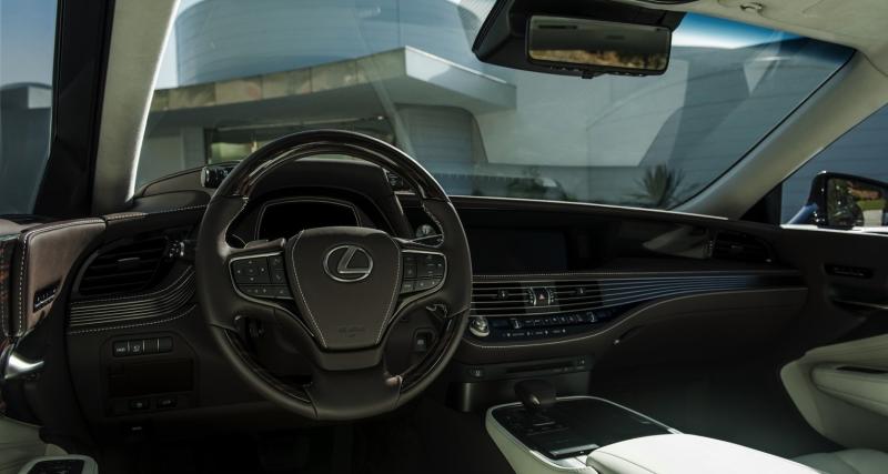 Nouvelle Lexus LS : une autre idée du luxe - 420 ch grâce à un V6 biturbo