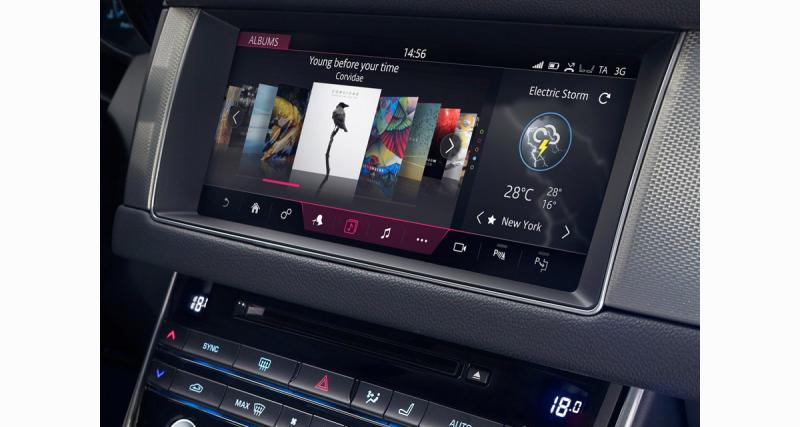 - La Jaguar XF Sportbrake bénéficie d’un système multimédia à écran de 10 pouces avec une superbe interface graphique