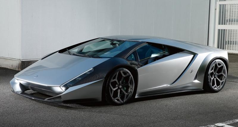  - Kode 0 : retour vers le passé pour la Lamborghini Aventador