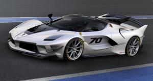 Ferrari SP3JC : quand la F12tdf s’essaye au pop art - Un habitué de la marque de Maranello désirait une F12tdf unique. Ferrari a exaucé son souhait et dévoile l’unique SP3JC.