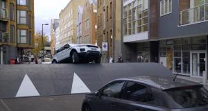 Ranger Rover Coupé : il sera au salon de Genève - Le Range Rover Evoque affronte le plus gros dos d'âne du monde
