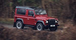 Land Rover dévoile son smartphone... indestructible ! - Land Rover Defender V8 Works : le plus puissant Defender de l'histoire