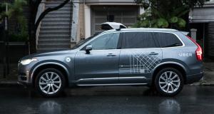 La Californie teste les plaques d’immatriculation digitales - Accident mortel d'un véhicule autonome d'Uber : la cycliste en cause ?