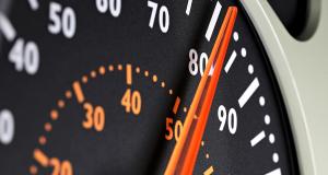 Panneaux à 80 km/h : premier grand excès de vitesse - Vitesse limitée à 80 km/h : quelles sont les routes concernées