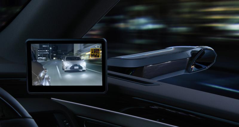 Lexus ES : des rétros numériques dès le mois prochain - Pour quand en Europe ?
