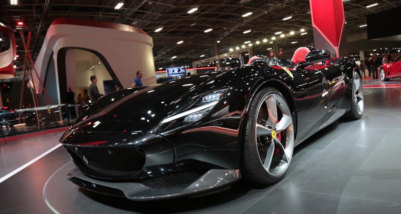 Mondial de l'Auto 2022 - Ferrari Monza SP2 : des sensations pures