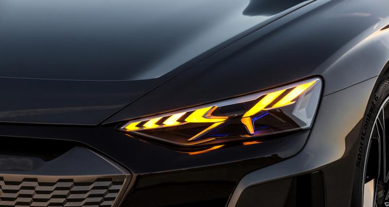 Audi e-tron GT Concept : 1ères photos officielles pour la sportive électrique - Avant d’en dire plus sur les caractéristiques de son e-tron GT, Audi diffuse une première galerie de clichés officiels du concept qui sera présenté demain à Los Angeles.