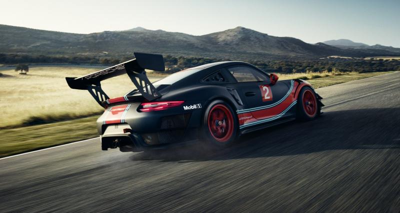 Porsche 911 GT2 RS Clubsport : pionnière d’une nouvelle catégorie - La plus radicale des 911 de route entre en compétition : avec la 911 GT2 RS Clubsport, Porsche devient la première marque à présenter une voiture de la catégorie GT2 créée par SRO.