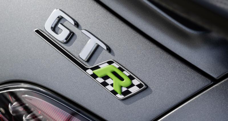 Mercedes-AMG GT R PRO : pétard mouillé ? - La Mercedes-AMG GT R PRO se dévoile à l’occasion du salon de Los Angeles, mais ses améliorations par rapports à la GT R standard se montrent limitées.