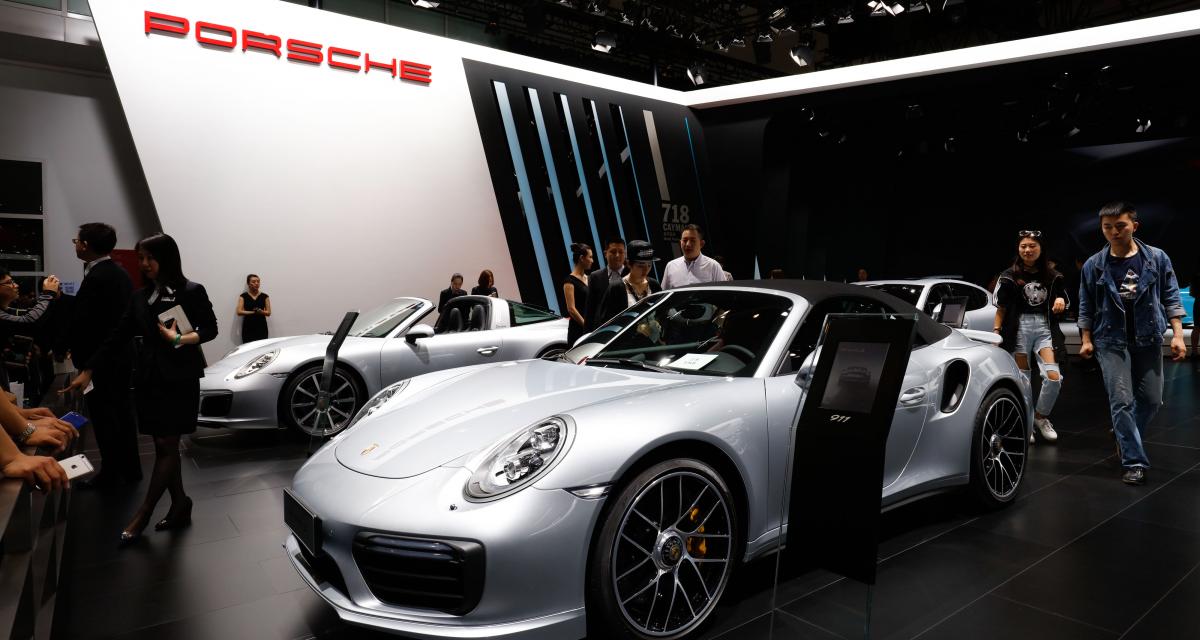 Stand Porsche au Salon de Pékin
