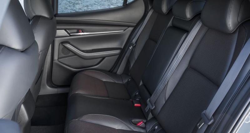 Essai Mazda3 Skyactiv-G 2.0 122 ch : nos impressions au volant de la nouvelle compacte japonaise - A l'intérieur : Pas de compromis