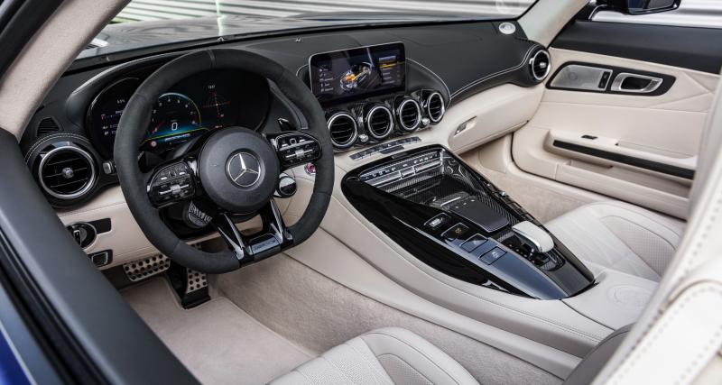 Mercedes-AMG GT R Roadster : la quête du Graal - Le privilège de l’étoile
