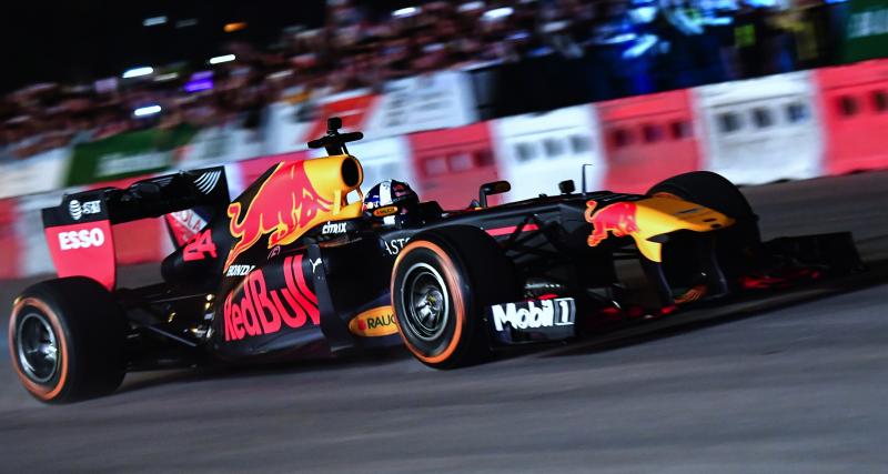  - Formule 1 : Red Bull fait le show au Vietnam avant le Grand Prix 2020