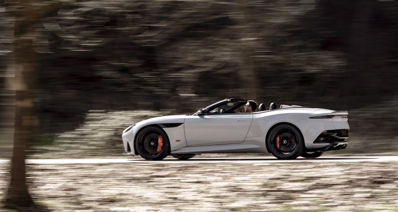 Aston Martin DBS Superleggera Volante : la GT Cabriolet en quatre points - Combien ?