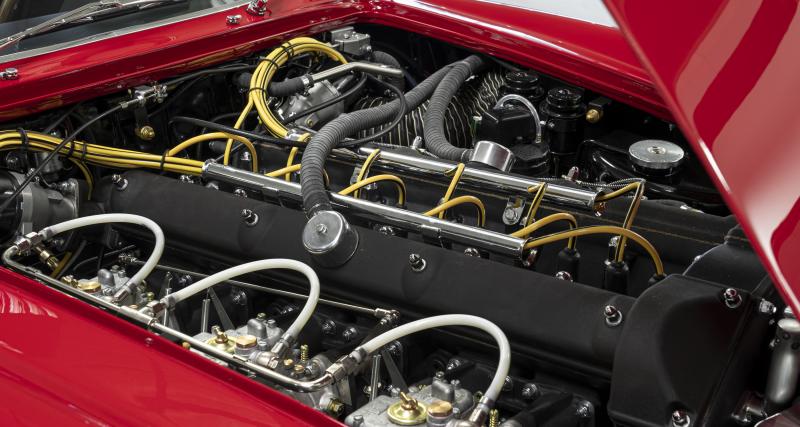 Aston Martin DB4 GT Zagato Continuation : retour au Mans pour un mythe - Modernité cachée