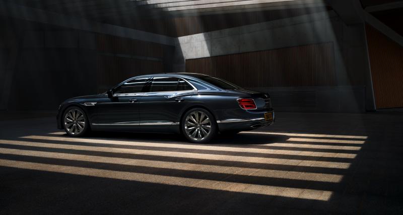 Nouvelle Bentley Flying Spur : la limousine en 3 points - Un design différent ?