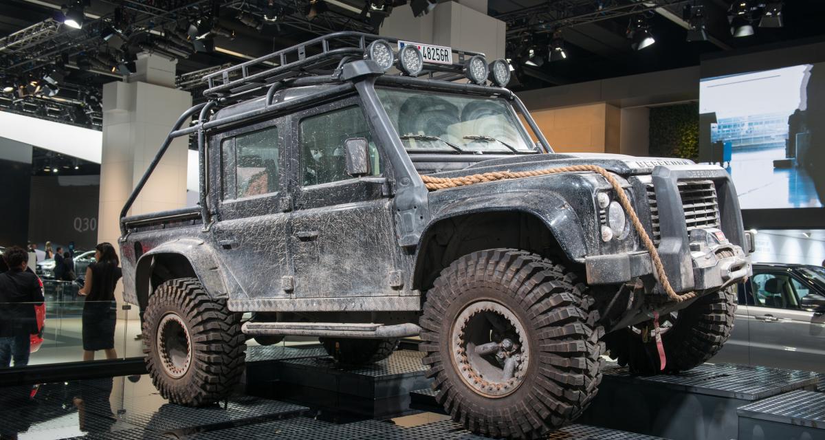 Land Rover Defender SVX “Spectre” : vendu aux enchères à Goodwood