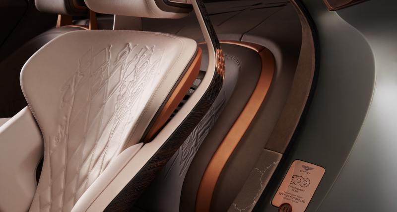 Bentley EXP 100 GT : le “B” ailé s’envole vers le futur - Confort connecté