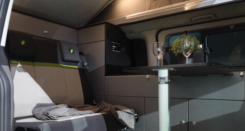 Nos photos du camping-car Dethleffs Globevan e.Hybrid au salon de Düsseldorf - Equipements du camping-car
