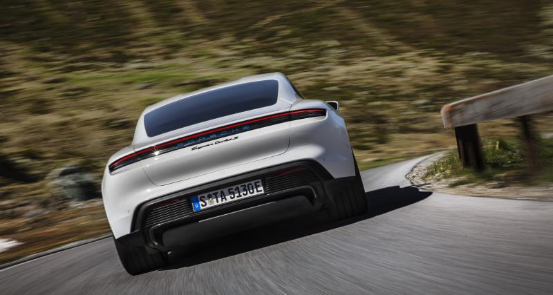 Porsche Taycan (officiel) : toutes les photos de la sportive 4 portes électrique - 100 km d’autonomie en 5 minutes de charge