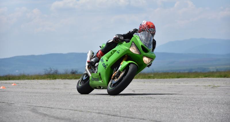  - Un motard au guidon de sa Kawasaki Ninja flashé à 202 km/h sur une route limitée à 80