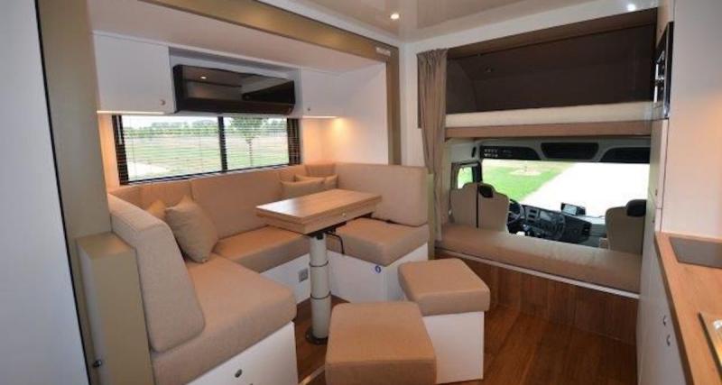 STX AKX 26/400 : le camping-car à 500 000 euros en trois points - Hôtel 5 étoiles