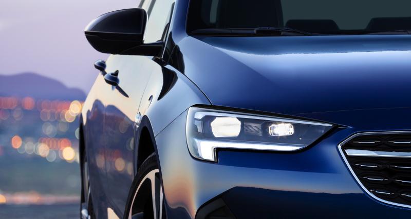 Opel Insignia : la berline restylée en 3 points - Qu’apportent les feux Intellilux LED Pixel Light ?