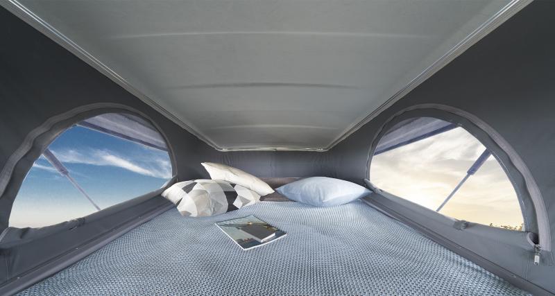 Kosmo Campervan Laika avec toit relevable : la tête dans les étoiles - Un vrai couchage pour deux