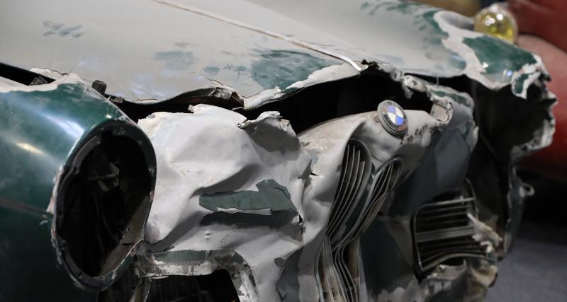 BMW 503 Coupé sortie de grange : fracassée mais estimée à 110 000 € ! - Le charme de la restauration