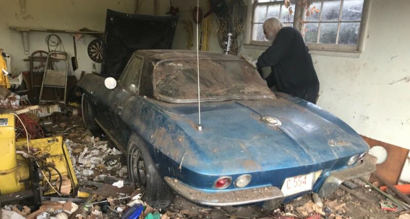  Sortie de Grange : une Corvette C2 Sting Ray retrouvée sous une montagne de déchets - Un modèle emblématique