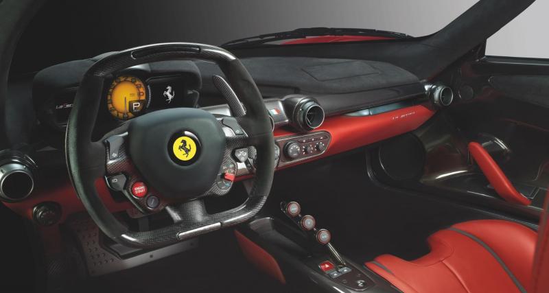 À fond de compteur : la Ferrari LaFerrari à 372 km/h sur l’autoroute ! - Dépassement des valeurs constructeurs