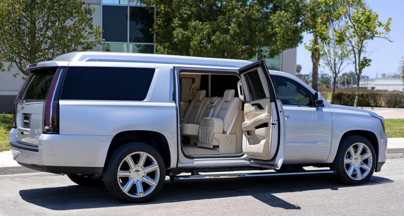 Cadillac Escalade ESV Stretch ex-Tom Brady : bureau mobile de luxe à vendre - Voiture de collection utilitaire
