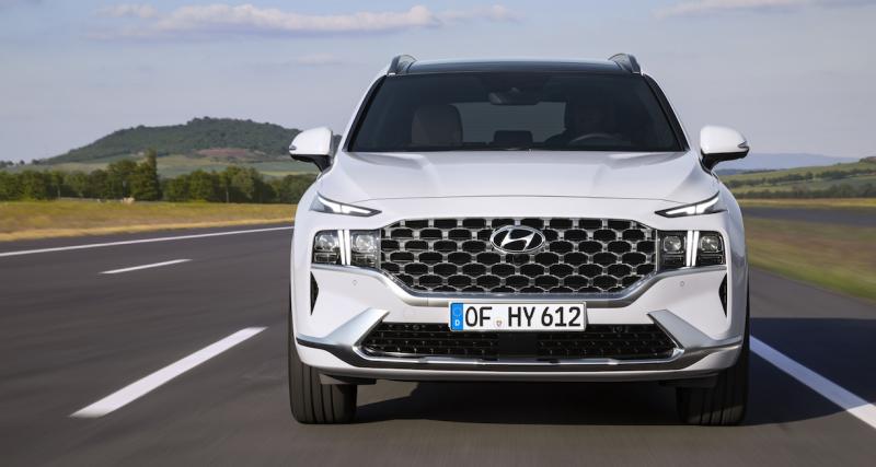 Hyundai Santa Fe restylé (2020) : le SUV coréen passe à l’hybride - Design robuste