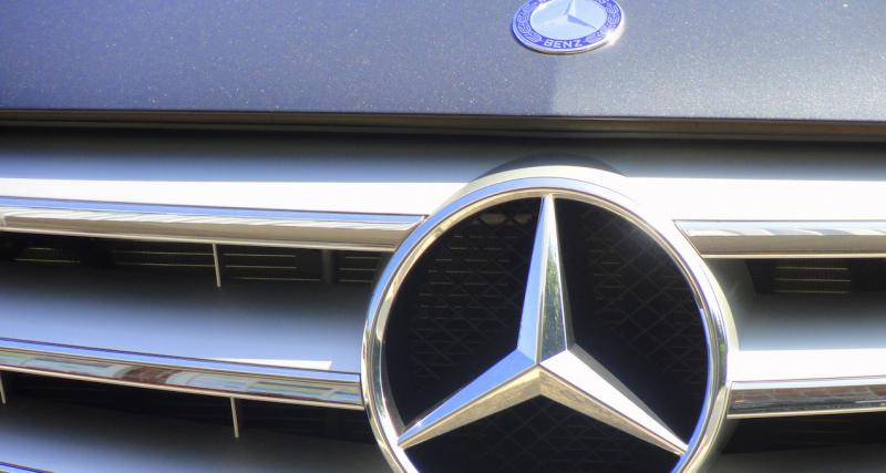 À fond de compteur : il tape la Vmax en Mercedes-Benz CL 600 Brabus ! - Photo d’illustration