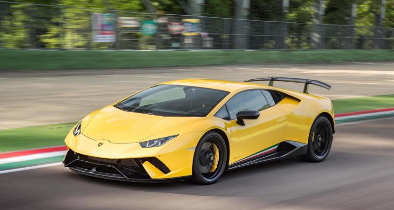  - À fond de compteur : la Lamborghini Huracan Performante poussée à 330 km/h sur autoroute