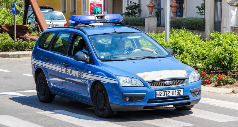  - Course-poursuite : ivre, l’automobiliste refuse de s'arrêter et percute la voiture des gendarmes