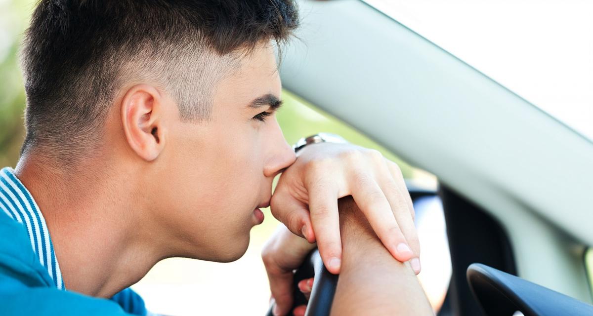 Positif aux stupéfiants à deux reprises, le conducteur de 20 ans dit adieu à son permis