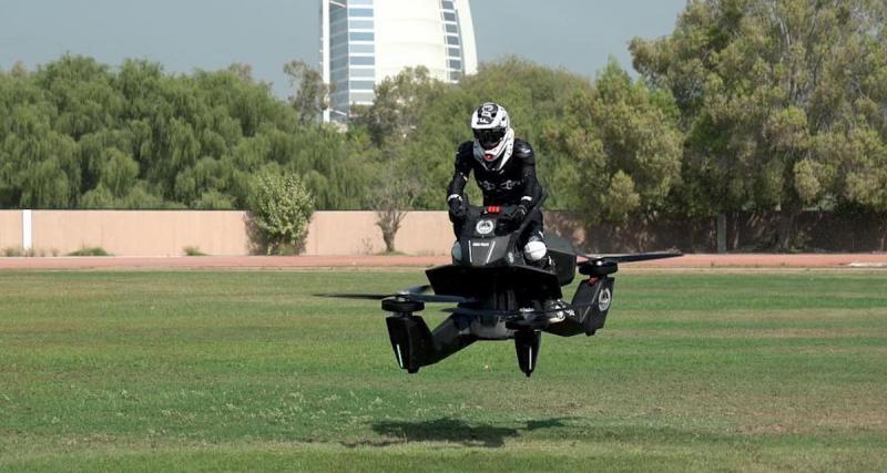 Hoverbike : le crash de la moto volante de la police de Dubaï en vidéo
