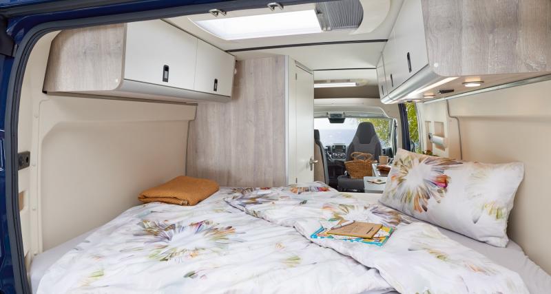 Westfalia Amundsen : camping-car confort, spacieux et généreusement équipé, à partir de 41 430 euros - Un lit ou une soute