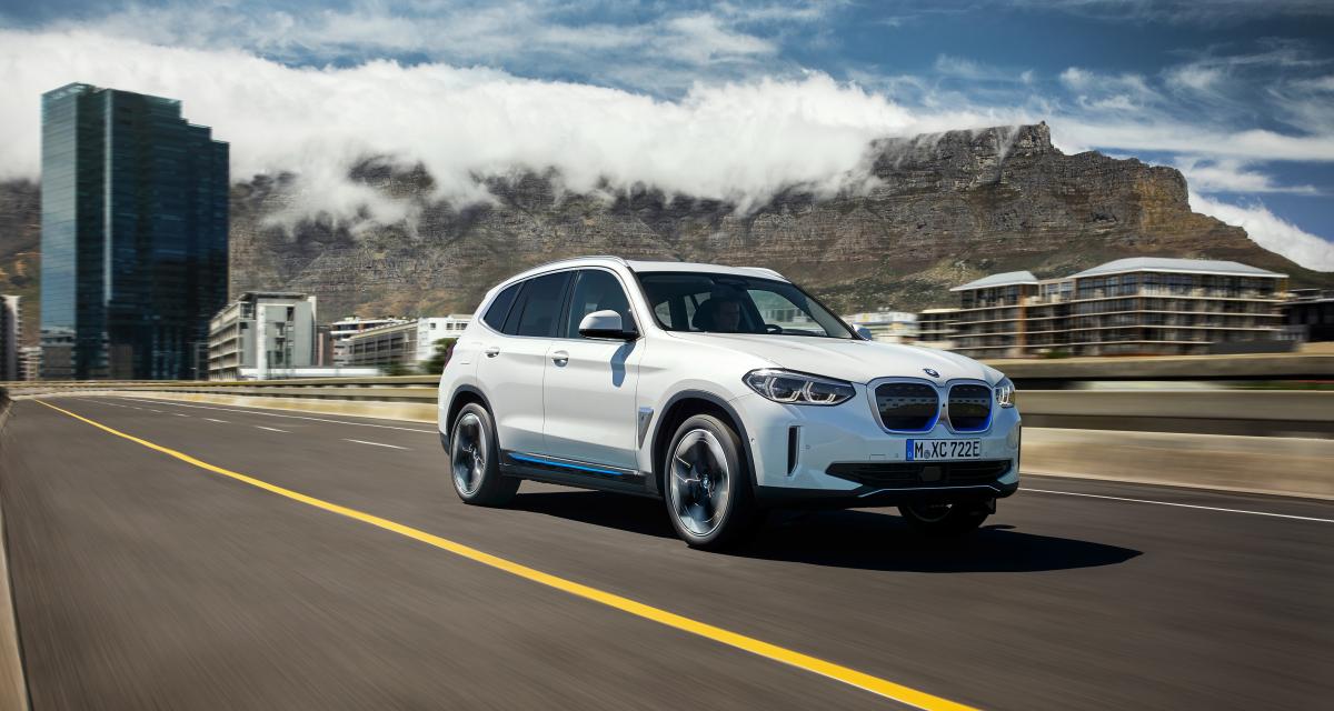 Le BMW iX3 arrive après les X3 essence, diesels et hybrides rechargeables, comme le deuxième modèle 100 % électrique de la marque allemande.