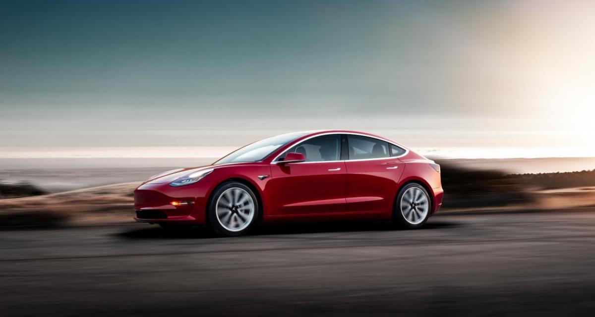 Elle commet un excès de vitesse à 185 km/h en Tesla Model 3